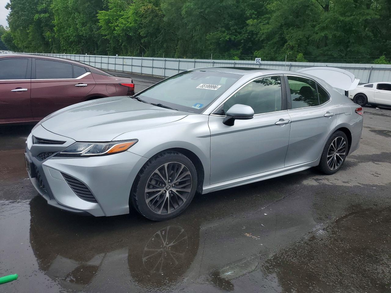 Salvage Toyota Camry Image
