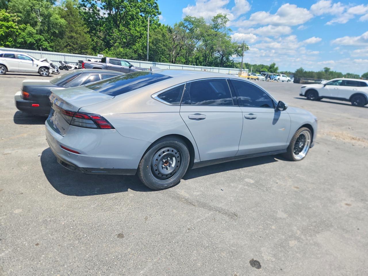 Honda Accord Touring Hybrid