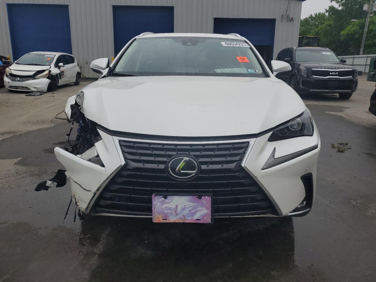 Lexus NX Base