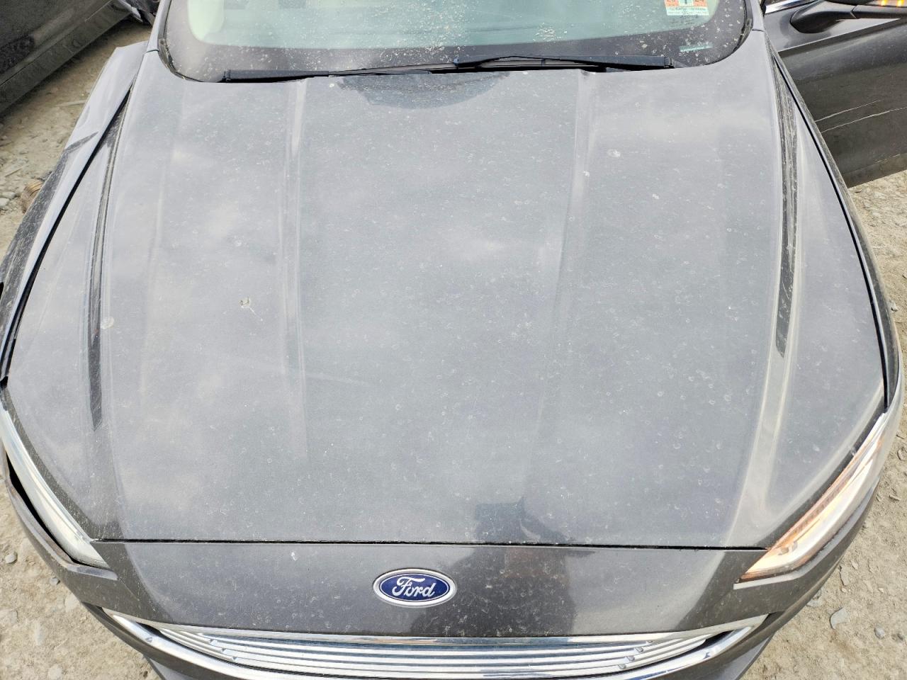 Ford Fusion Titanium Hev