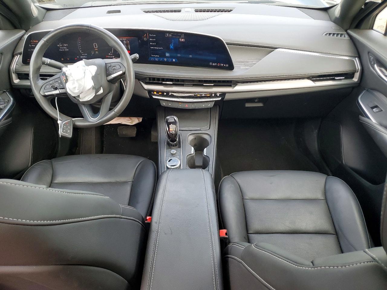 Cadillac XT4 Premium Luxury