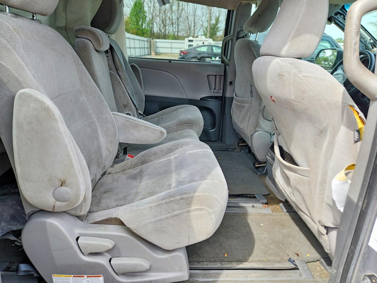 Toyota Sienna Le