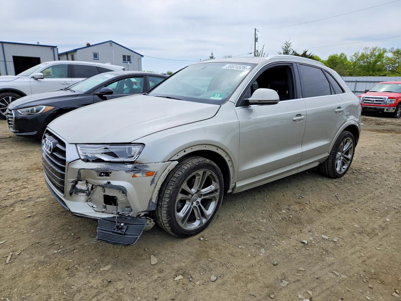 Salvage Audi Q3 Image