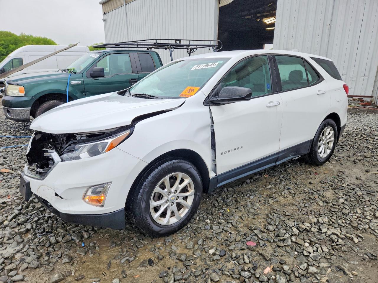 Salvage Chevrolet Equinox Image