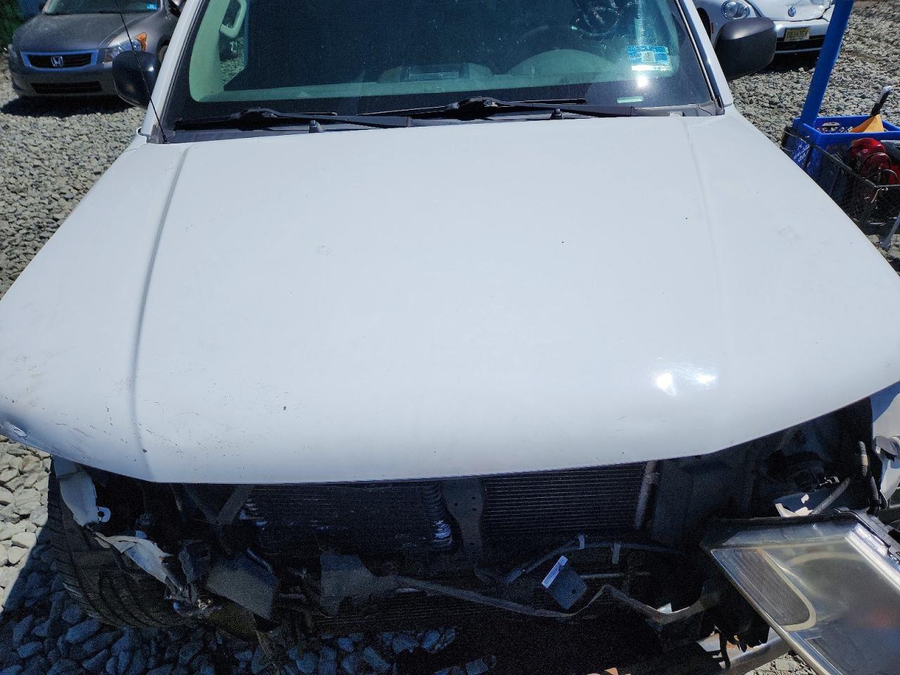 Nissan Frontier Sv V6