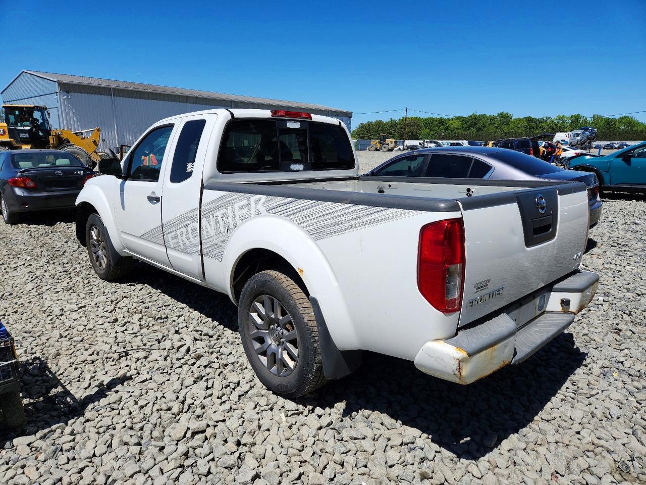 Nissan Frontier Sv V6