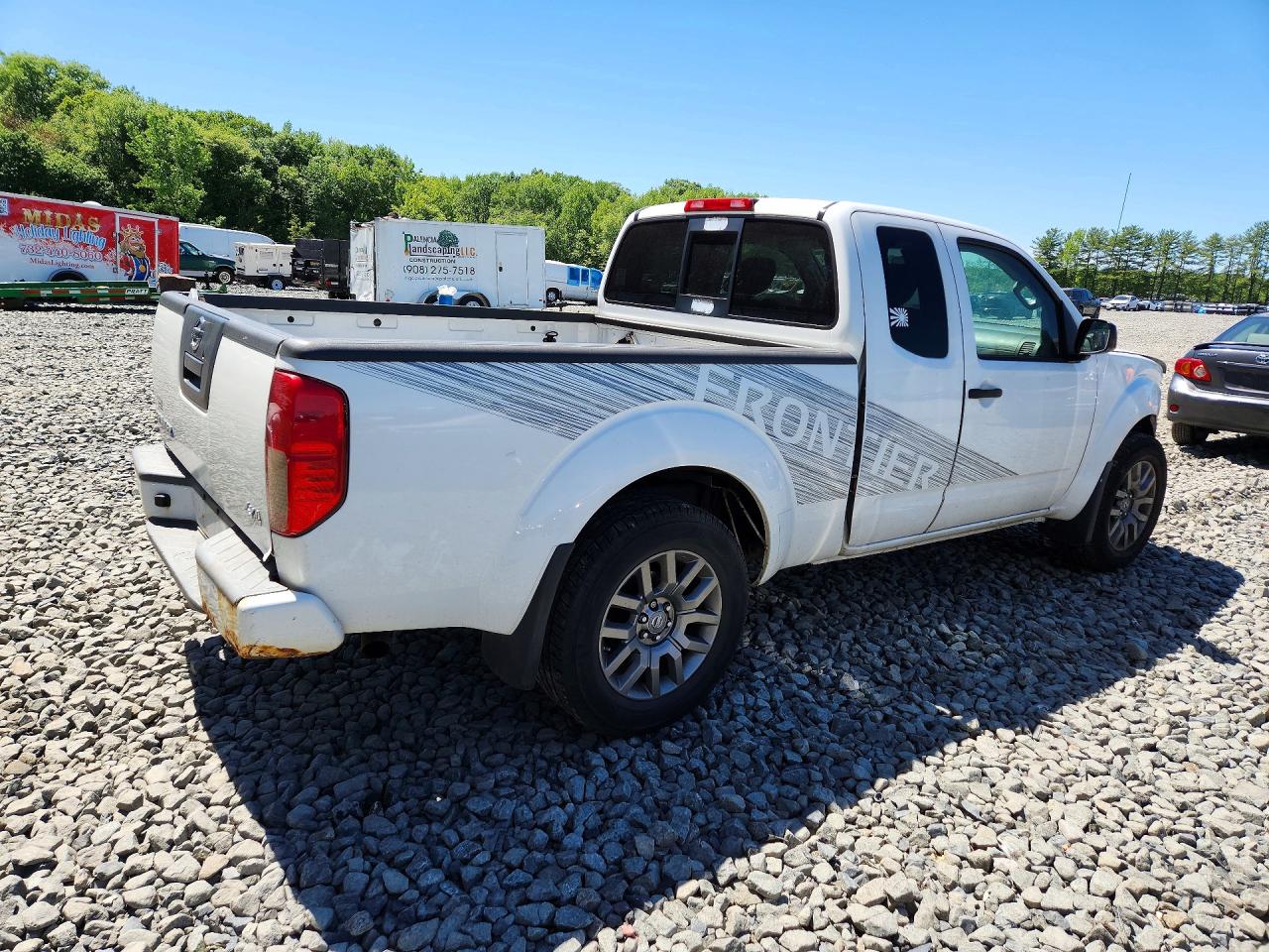 Nissan Frontier Sv V6