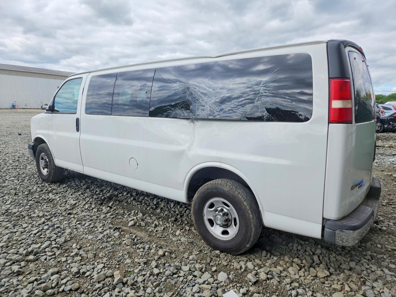 Chevrolet Express Lt