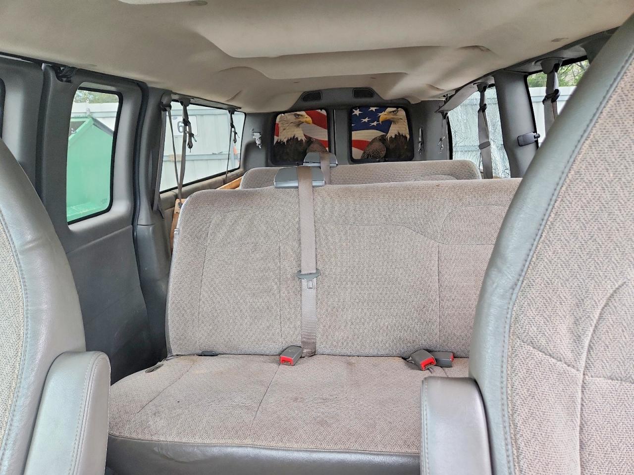 Chevrolet Express Lt