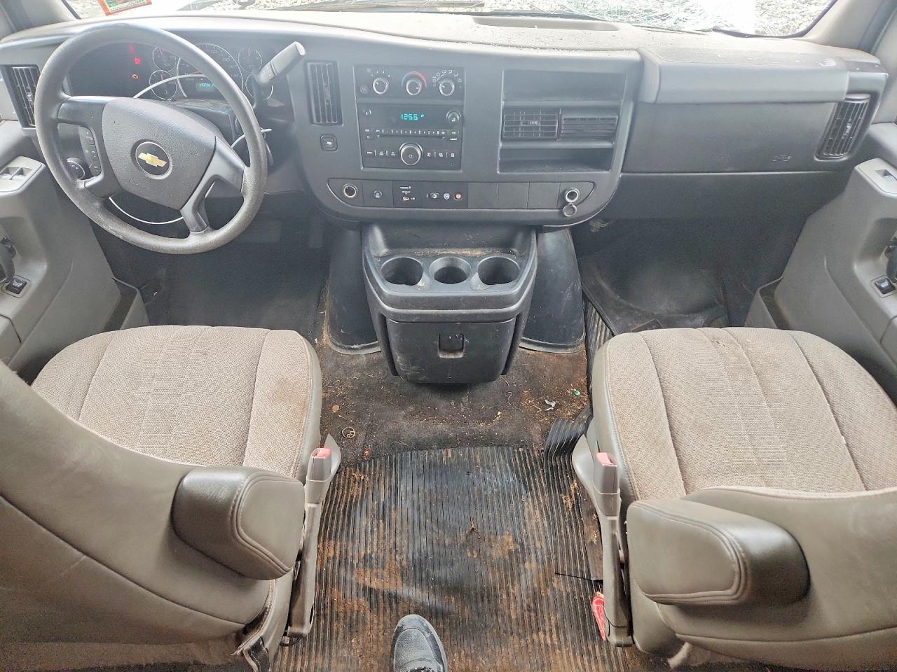 Chevrolet Express Lt