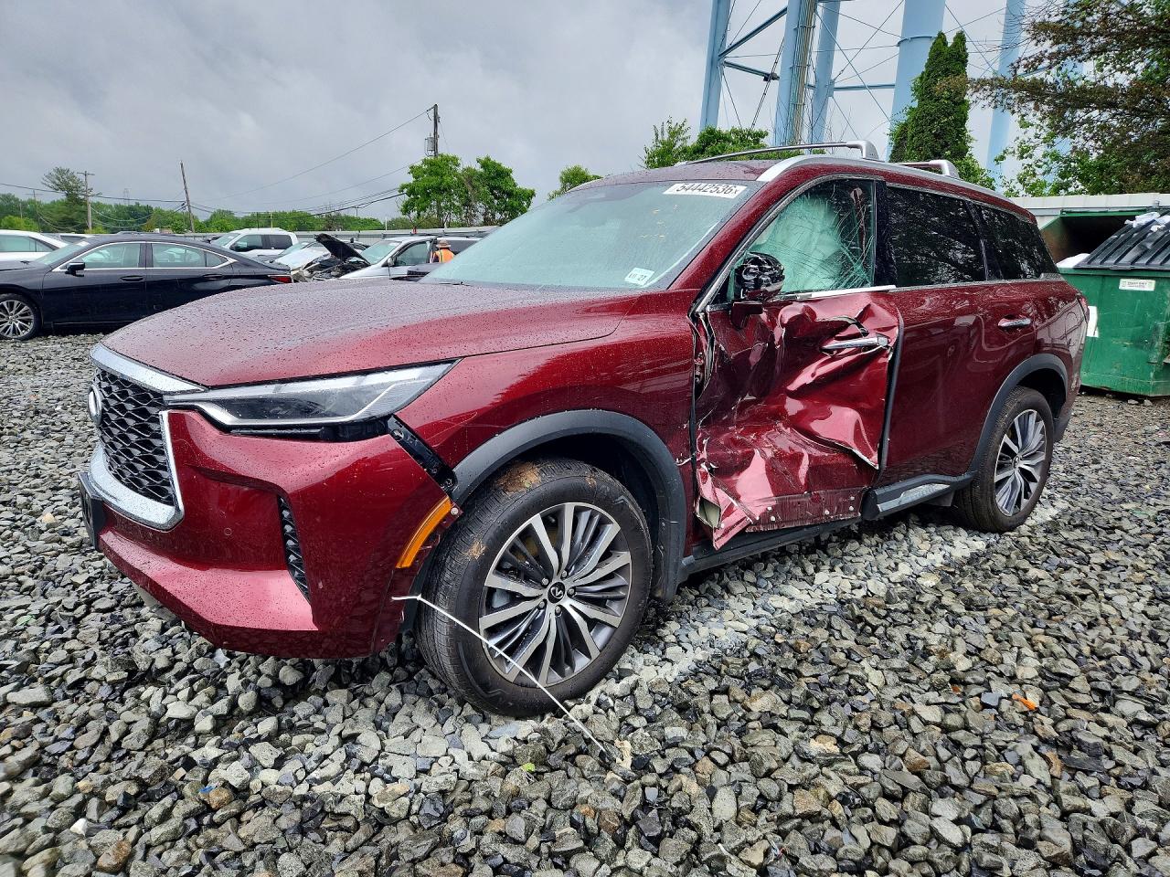 Salvage INFINITI Qx Image