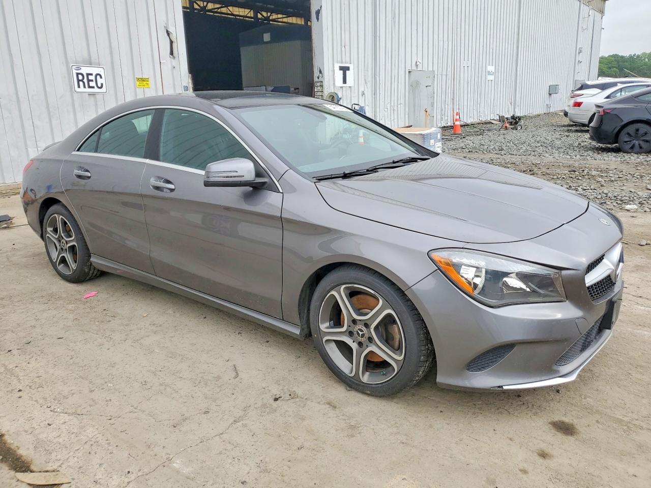 Mercedes-Benz Cla-class 250 4matic