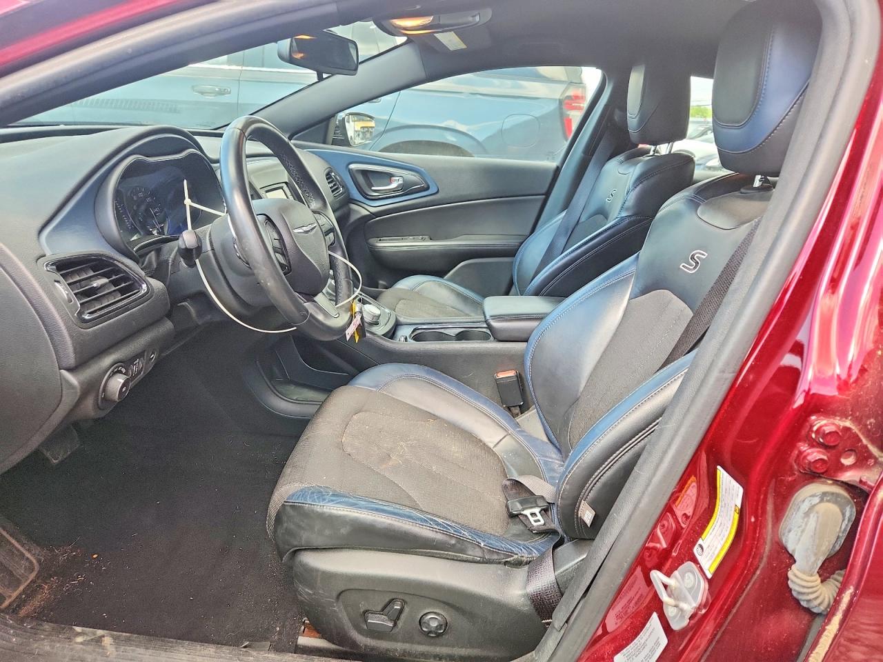Chrysler 200 S