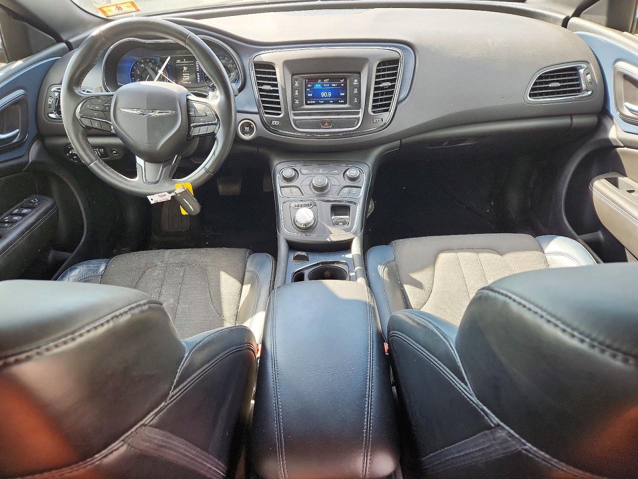 Chrysler 200 S
