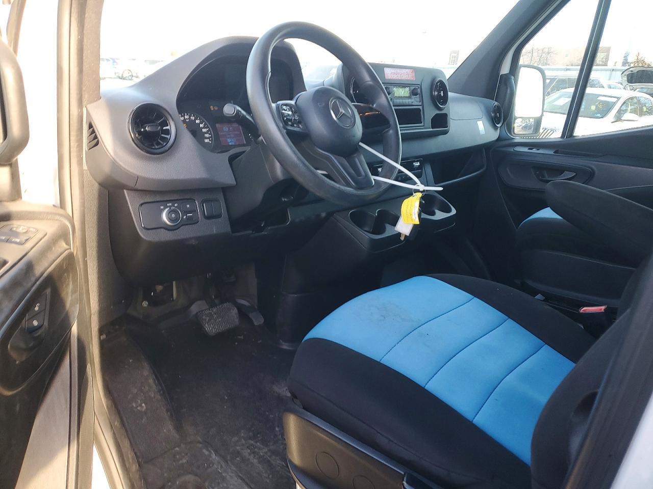 Mercedes-Benz Sprinter 2500