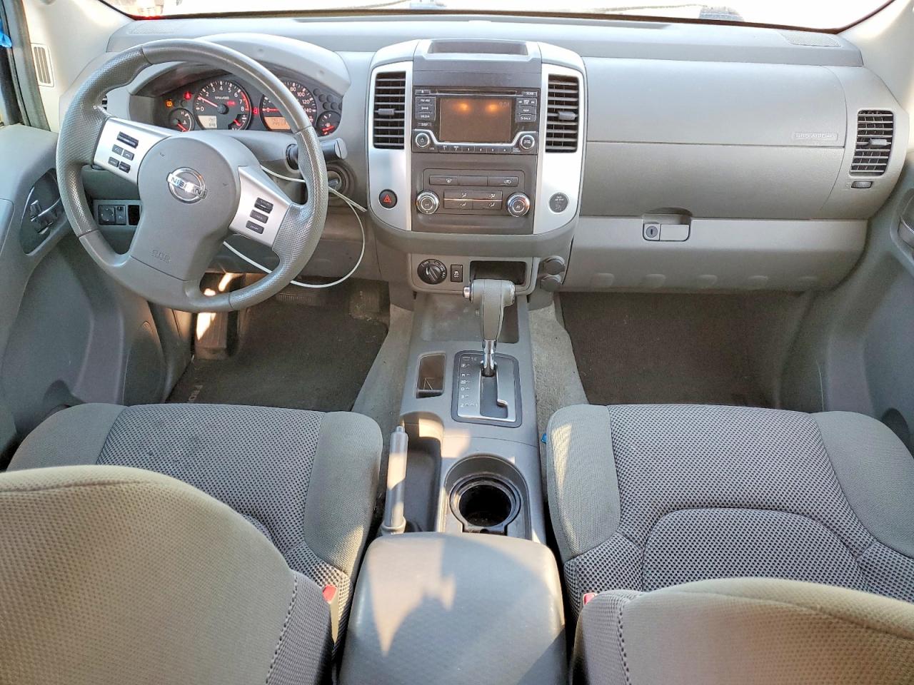 Nissan Frontier Sv