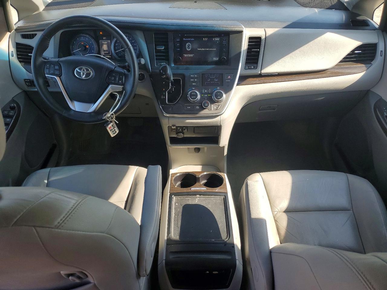 Toyota Sienna Xle 8-passenger