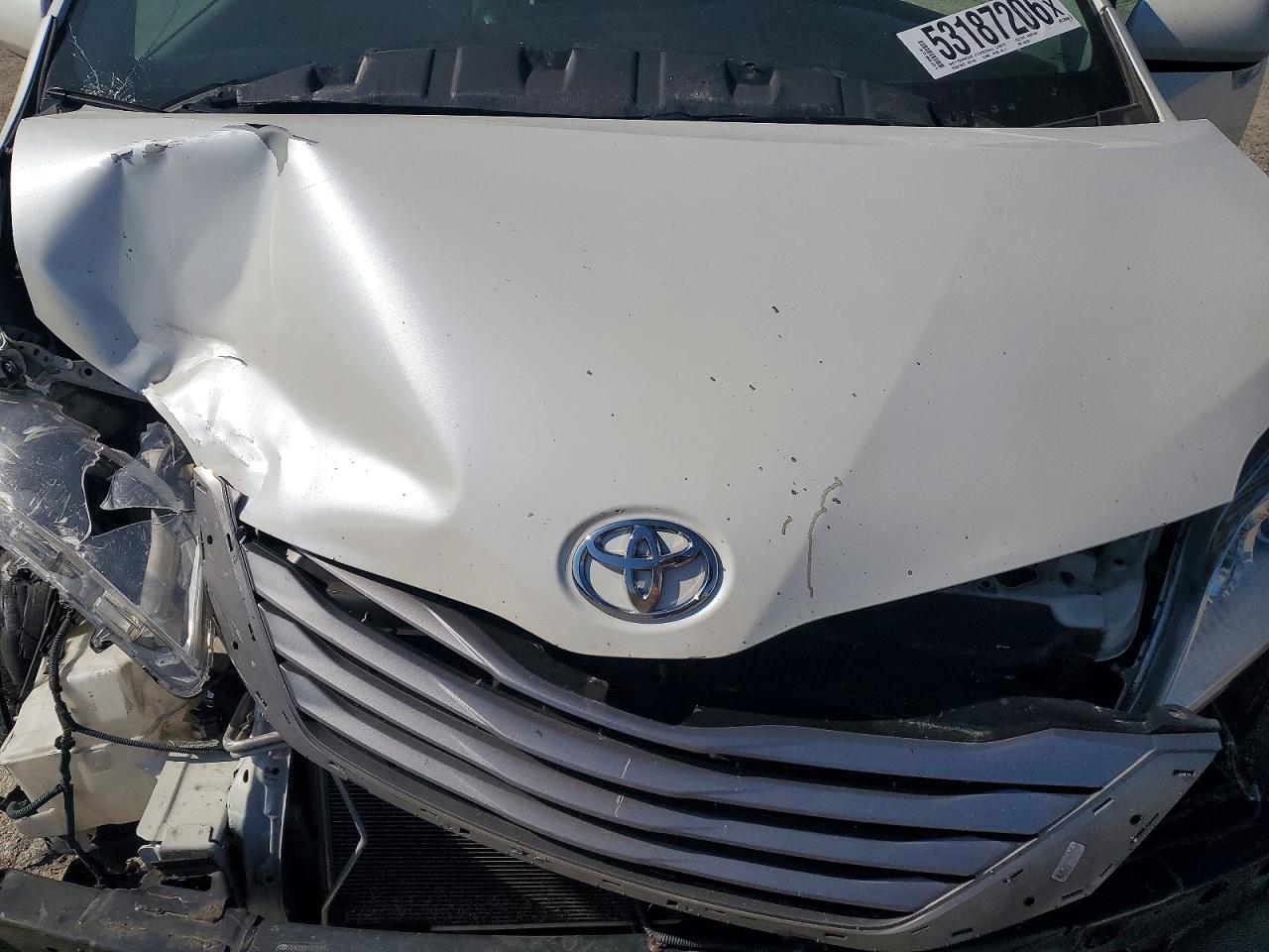 Toyota Sienna Xle 8-passenger