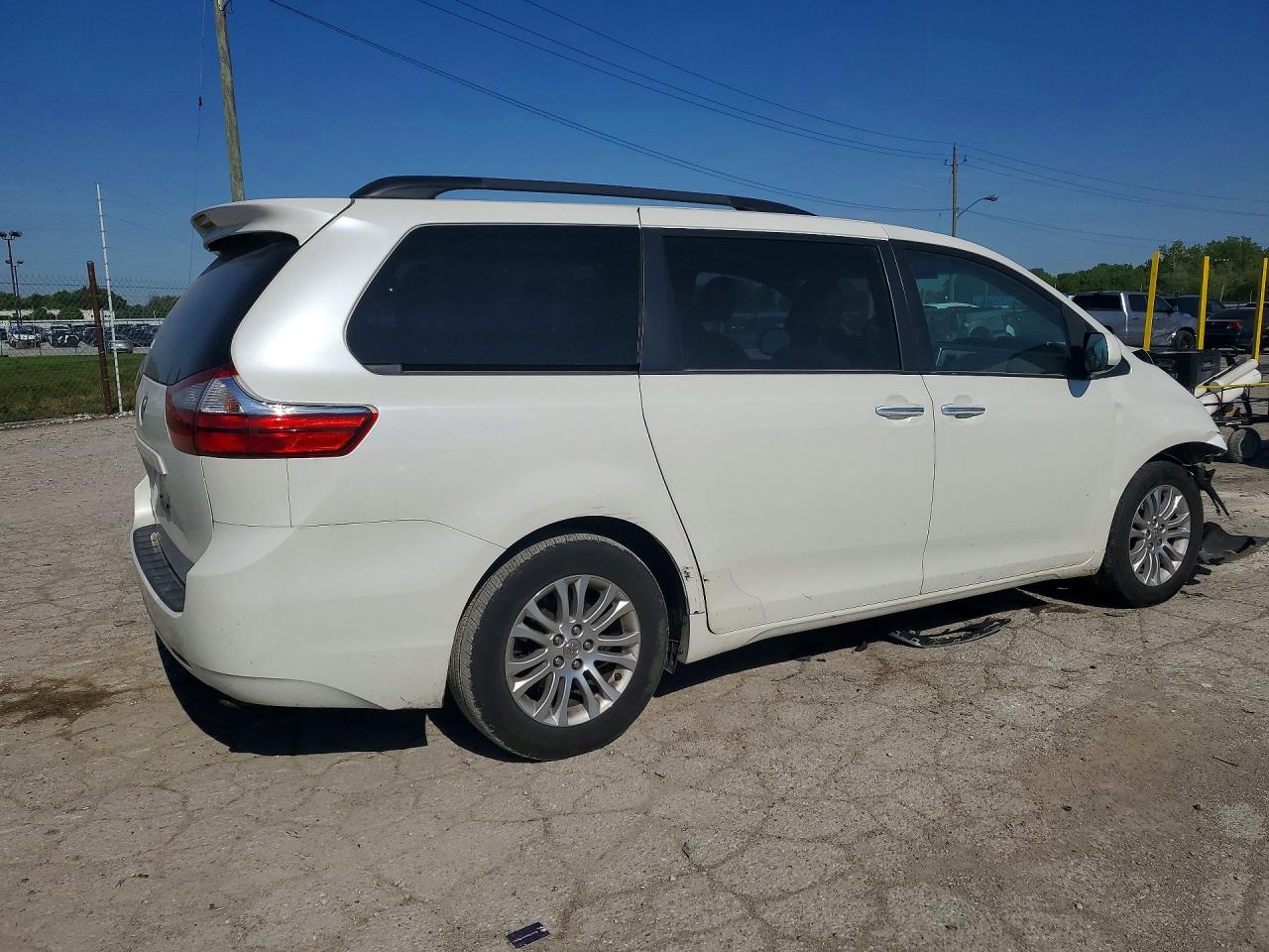 Toyota Sienna Xle 8-passenger
