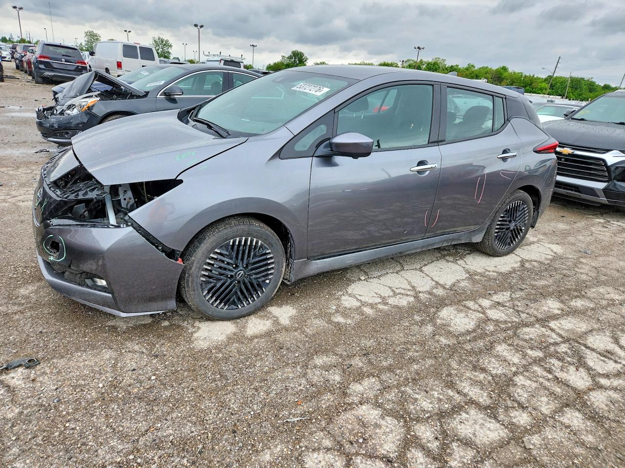 Salvage Nissan LEAF Image
