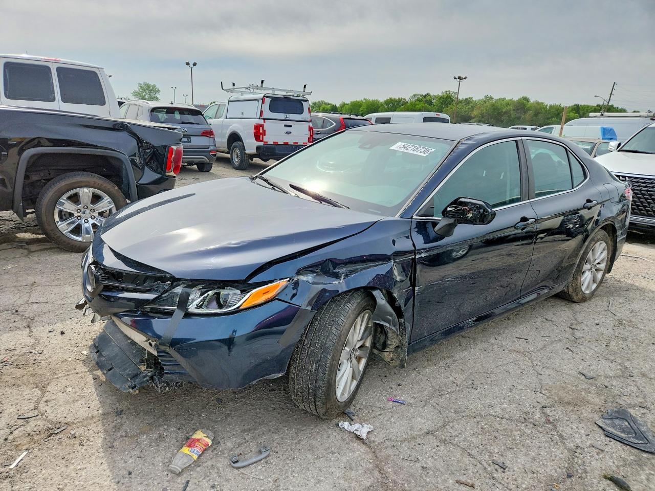 Salvage Toyota Camry Image