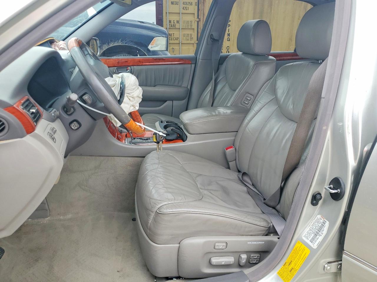 Lexus LS 430