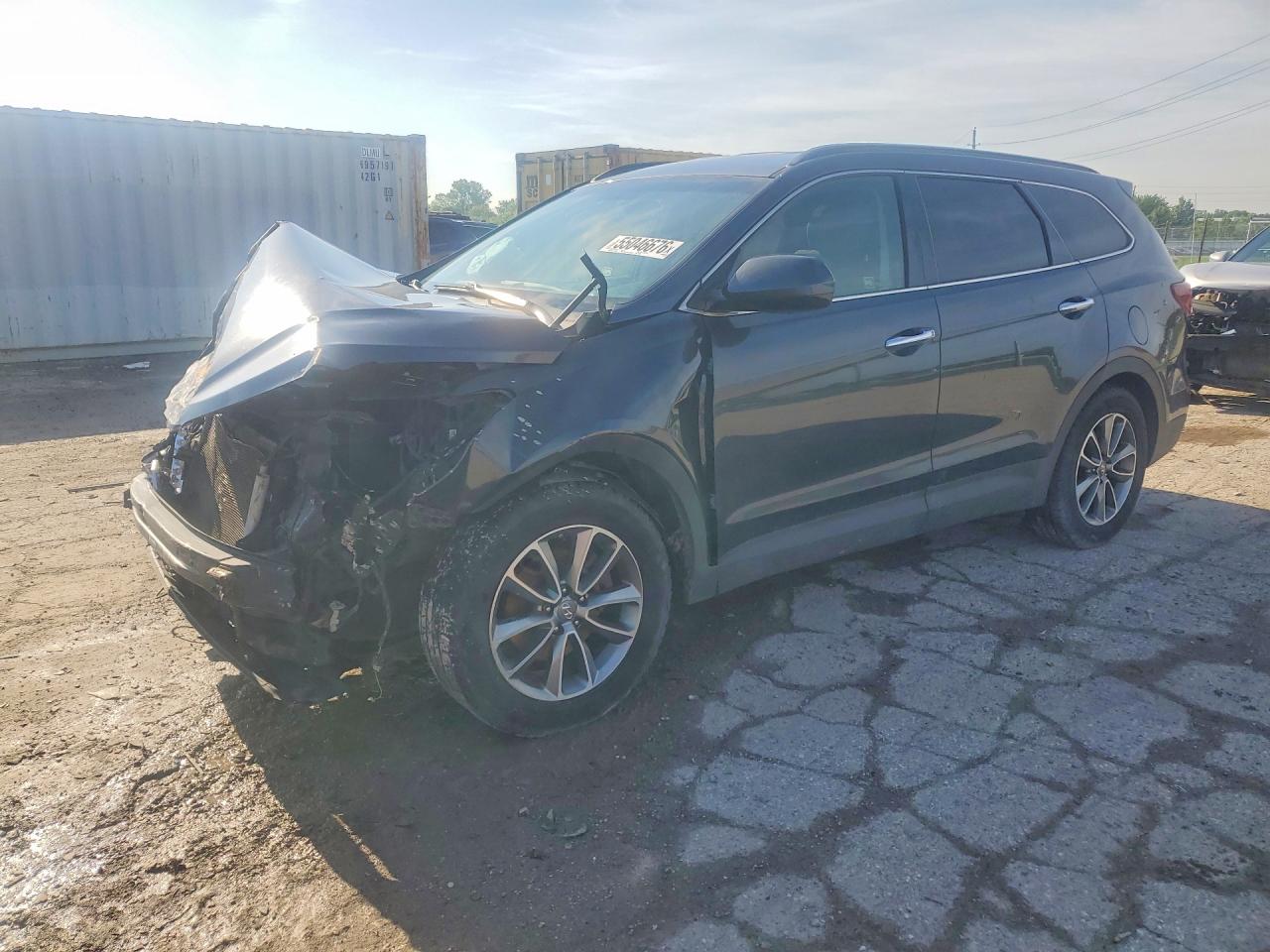 Salvage Hyundai SANTA FE Image