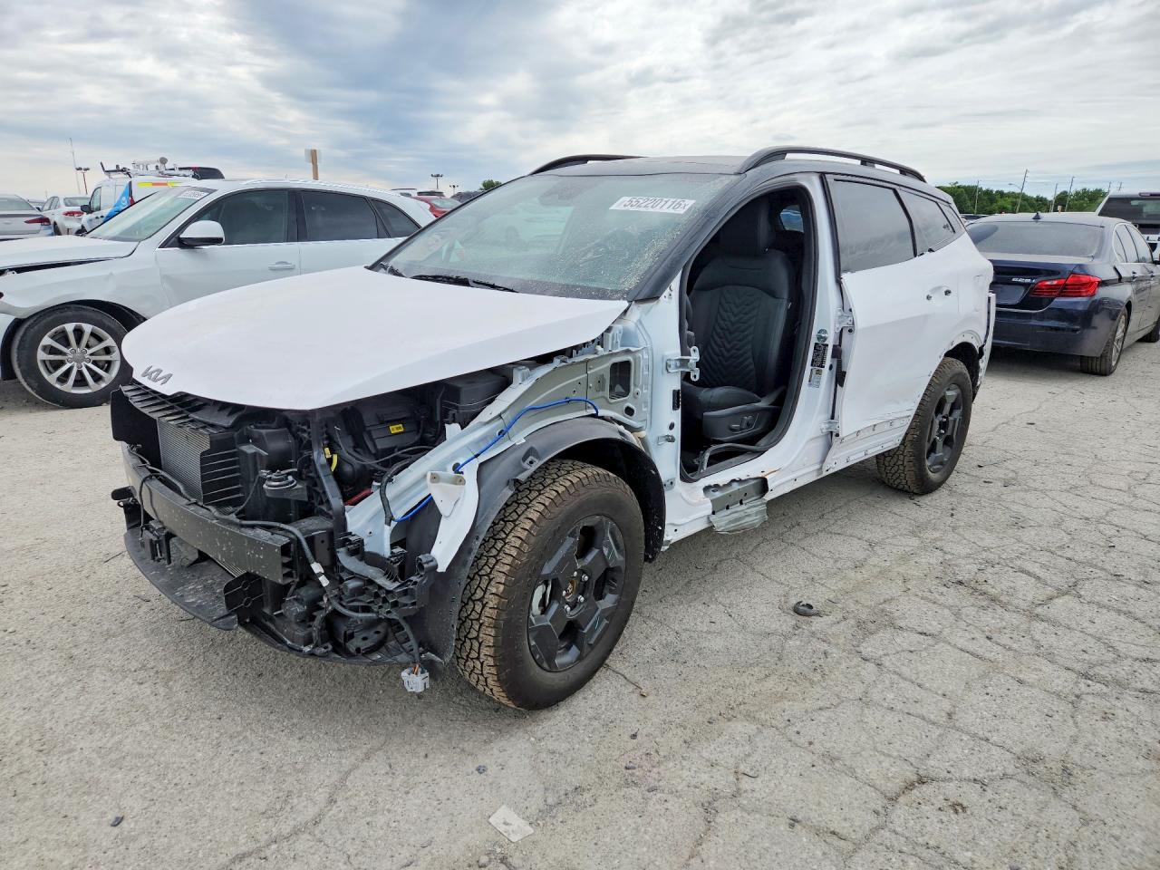 Salvage Kia Sportage Image