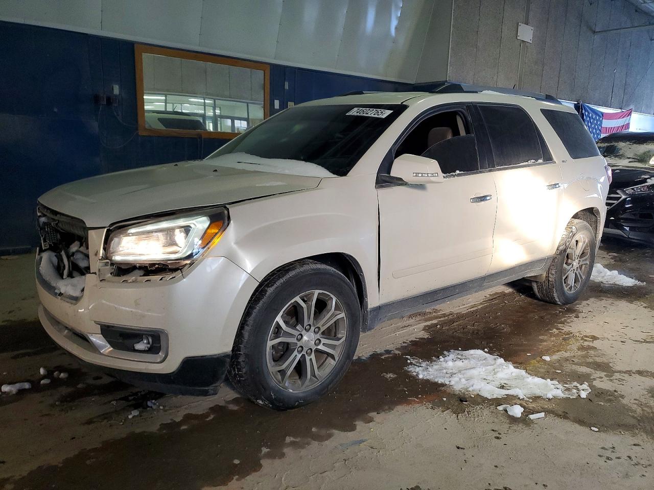 Salvage GMC Acadia Image