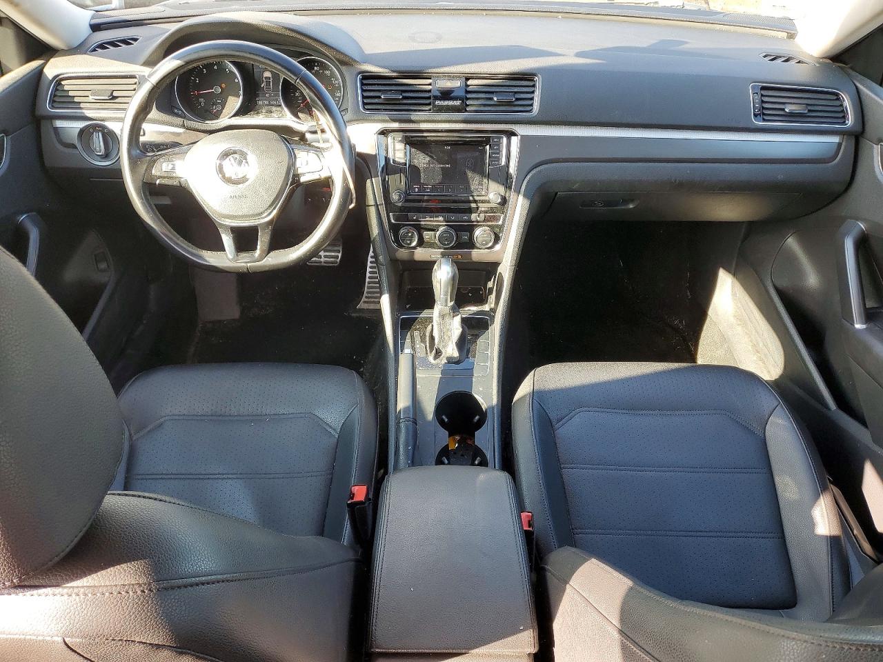 Volkswagen Passat S