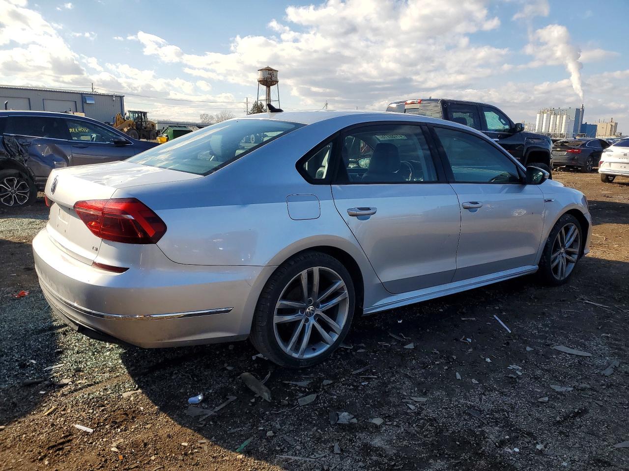 Volkswagen Passat S