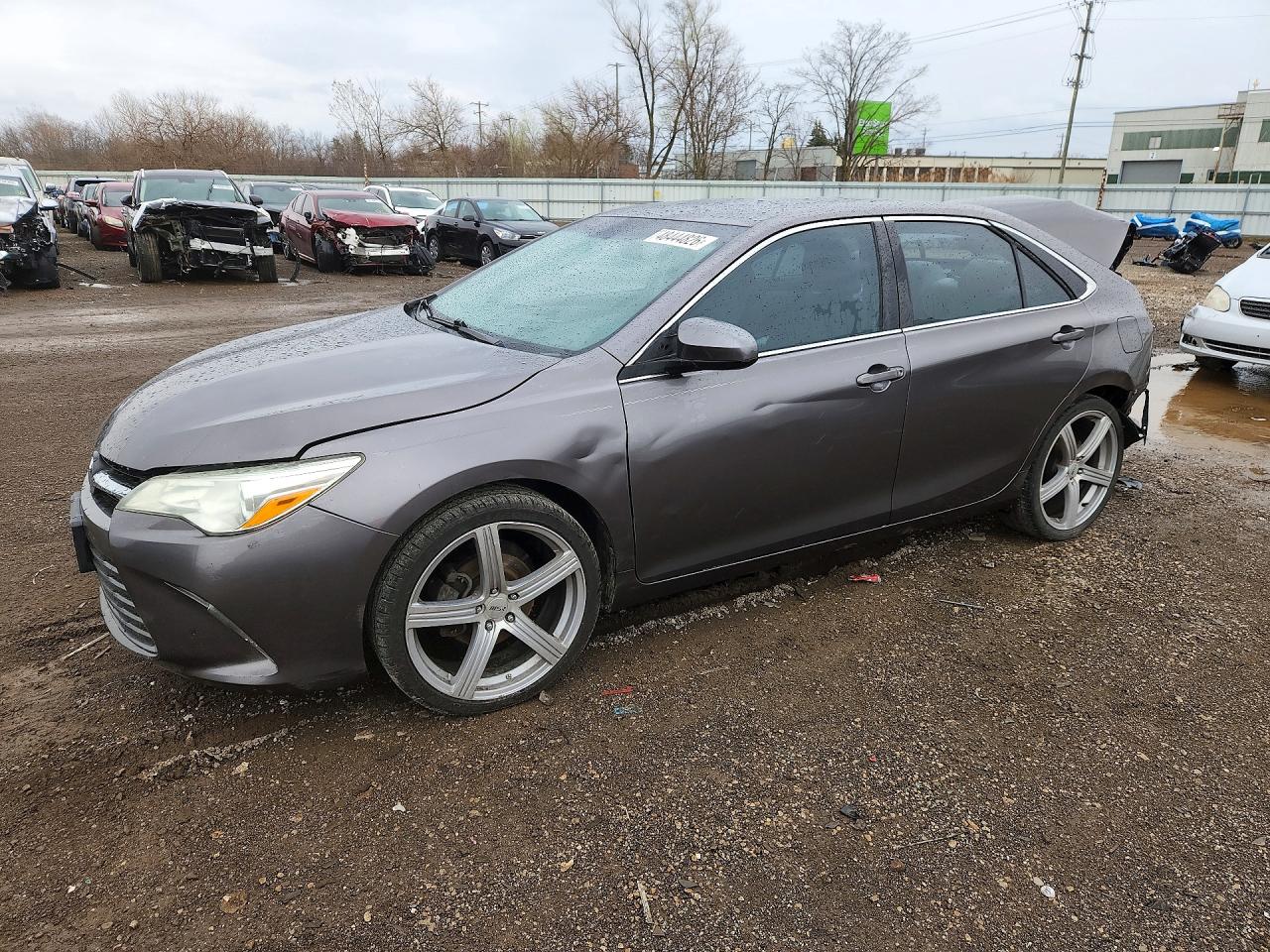 Salvage Toyota Camry Image