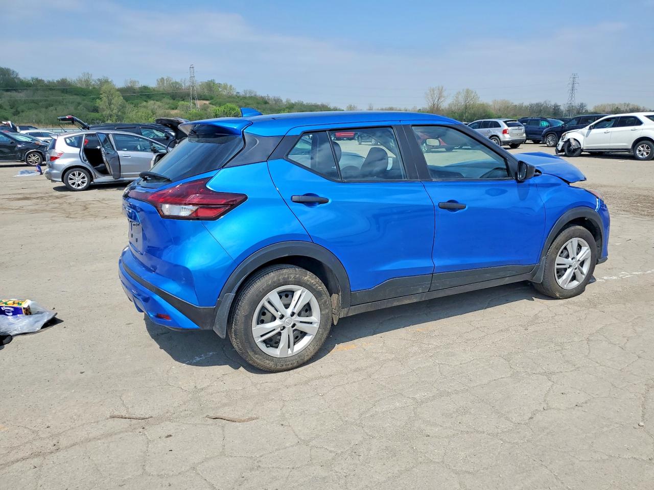 Nissan Kicks S