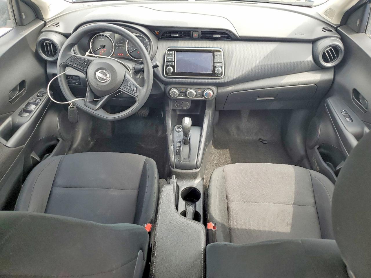 Nissan Kicks S