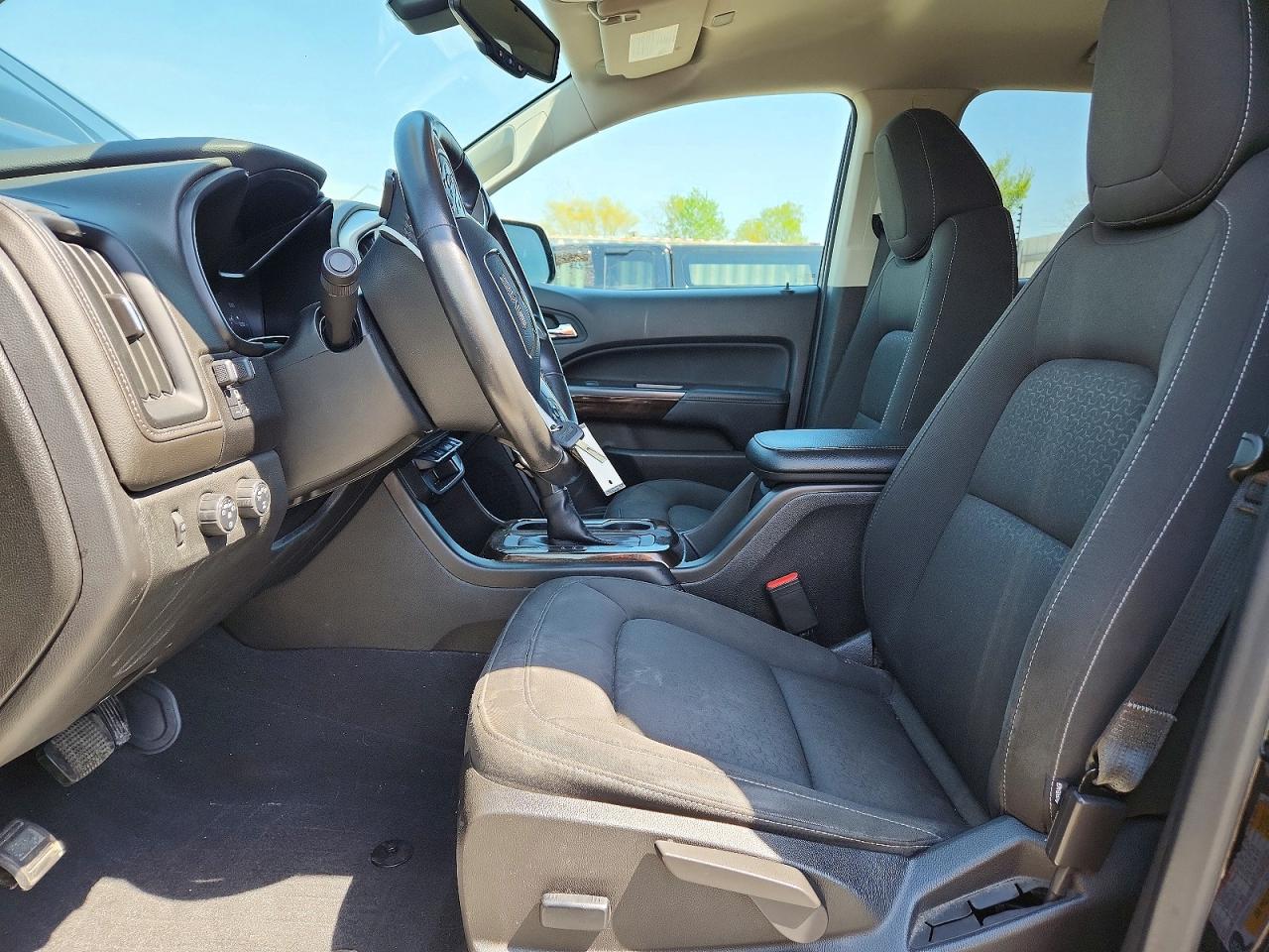 GMC Canyon Elevation