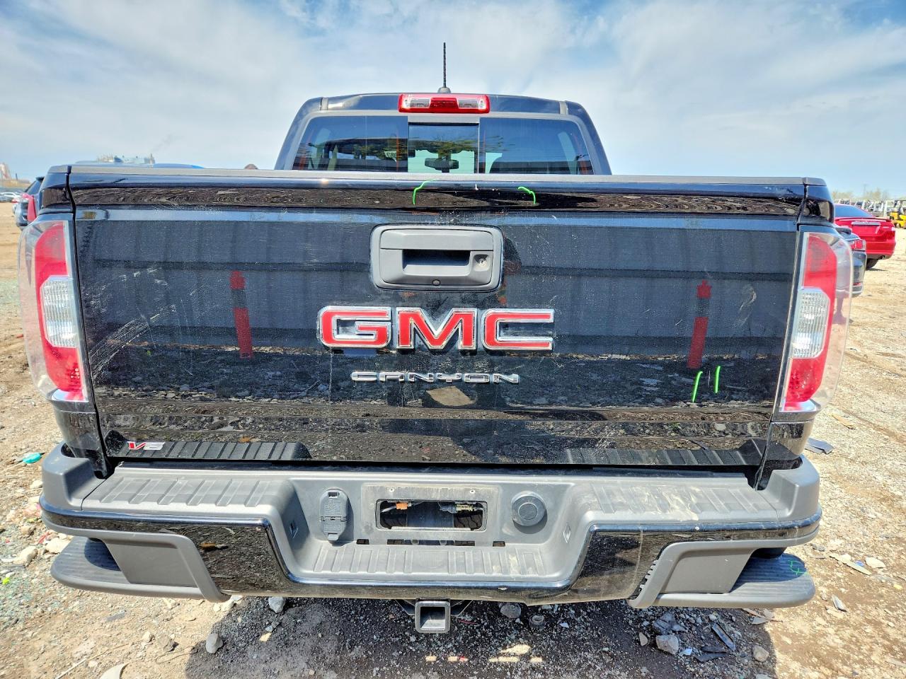 GMC Canyon Elevation