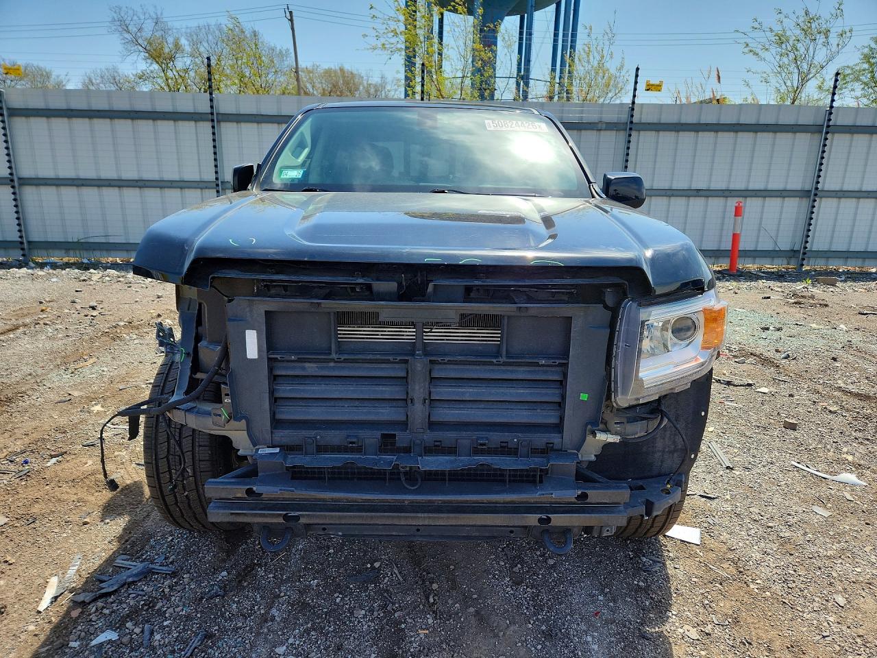 GMC Canyon Elevation