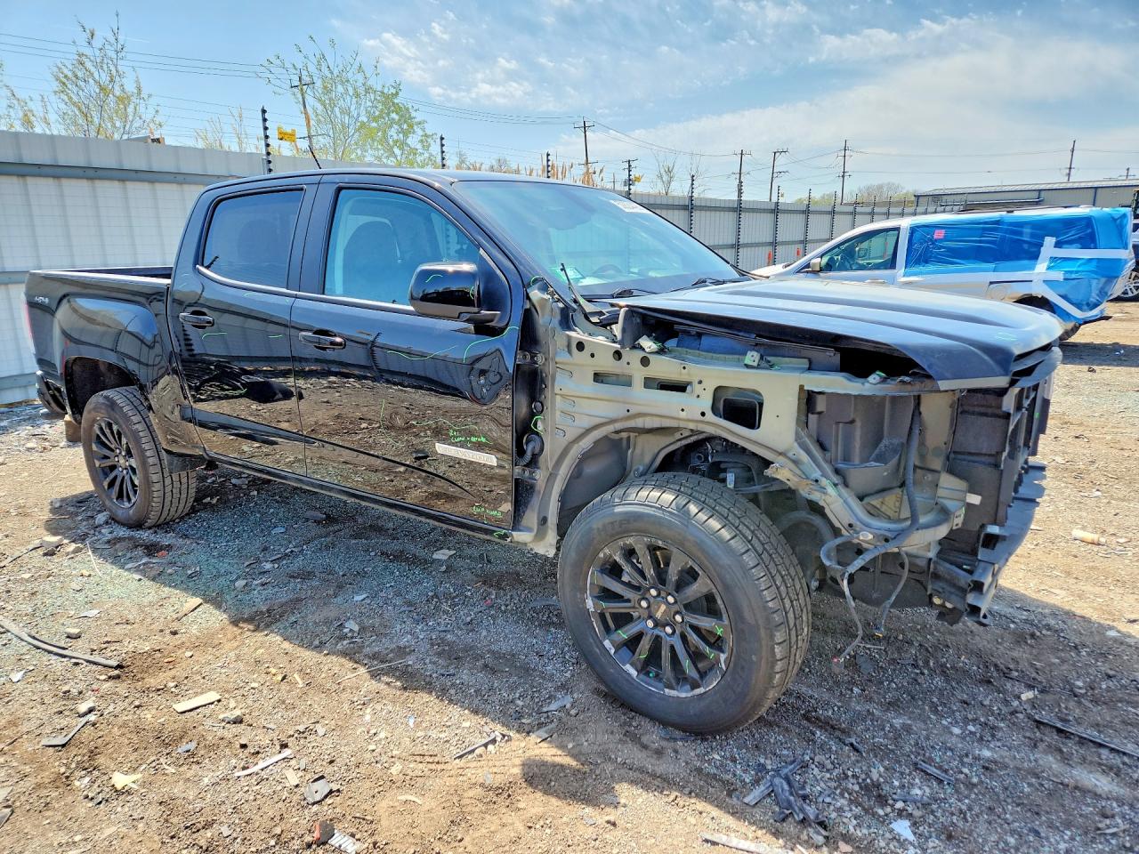 GMC Canyon Elevation