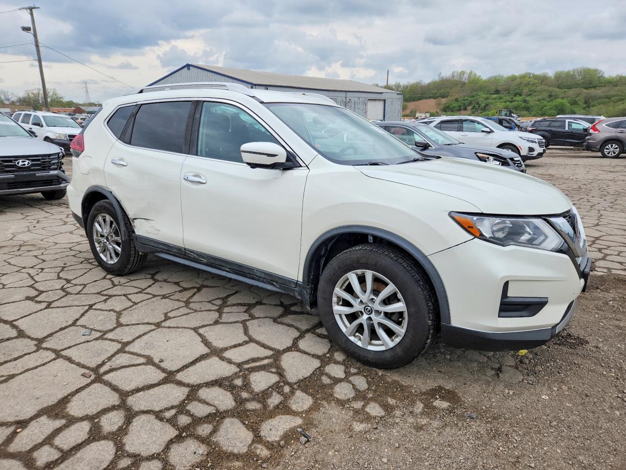 Nissan Rogue Sv