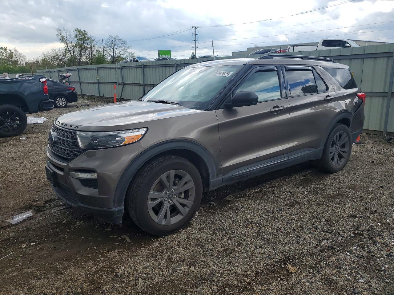 Salvage Ford Explorer Image