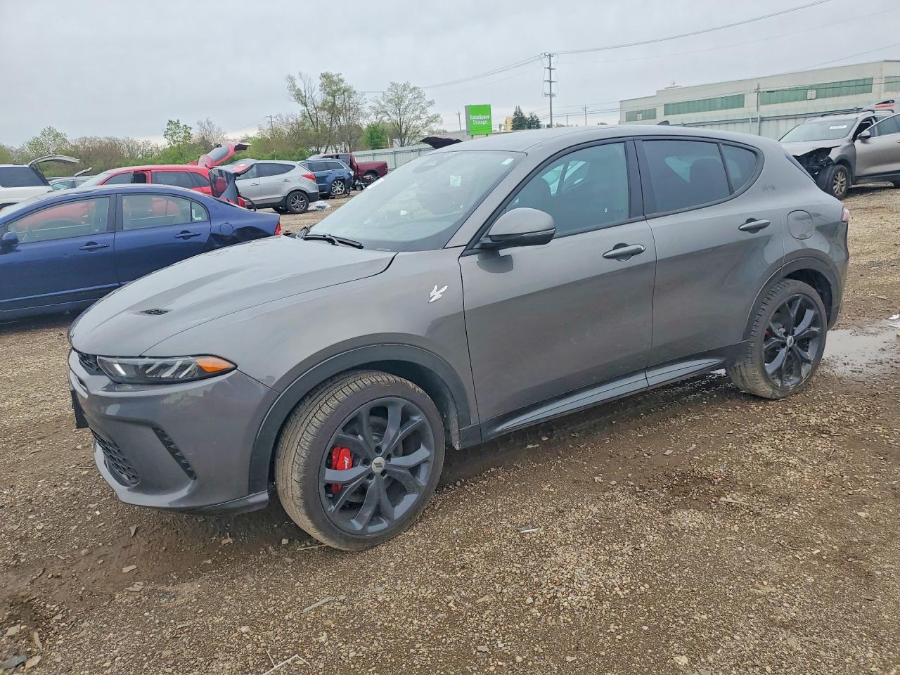 Salvage Dodge Hornet Image