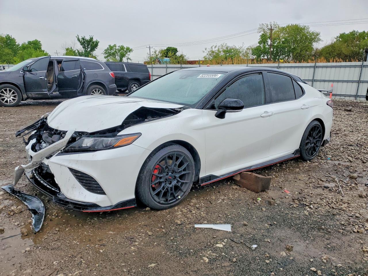 Salvage Toyota Camry Image