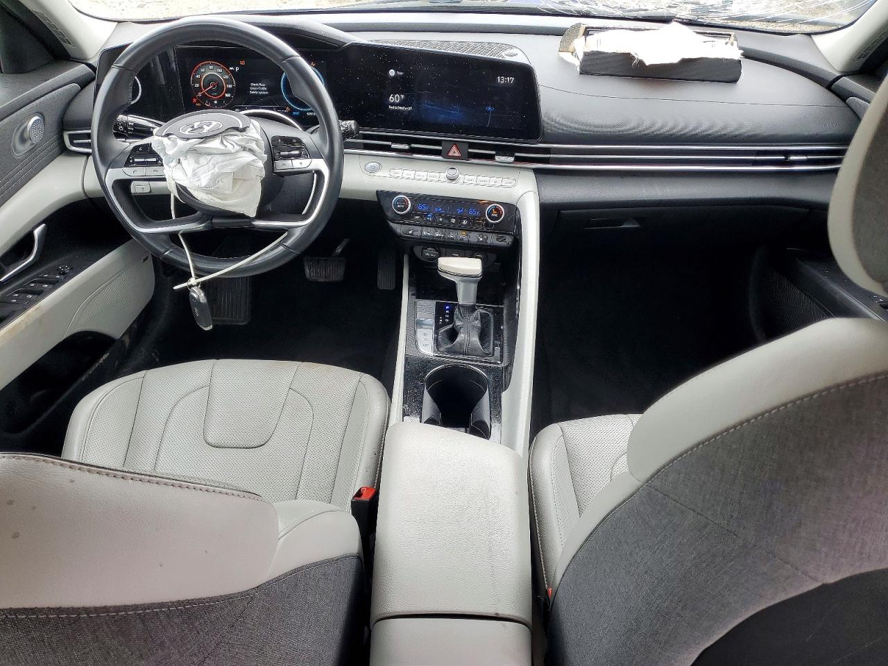 Hyundai ELANTRA Limited