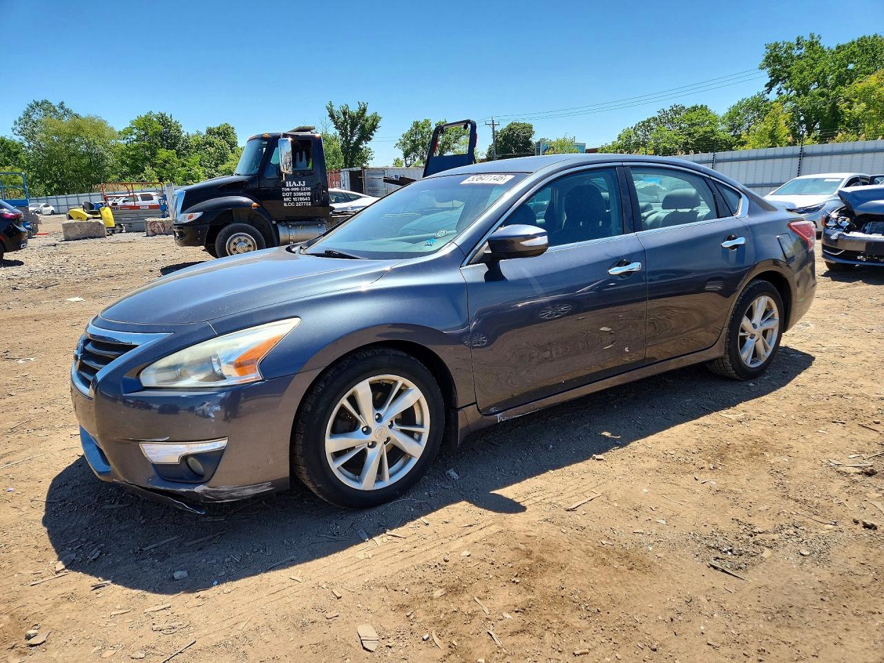Salvage Nissan Altima Image