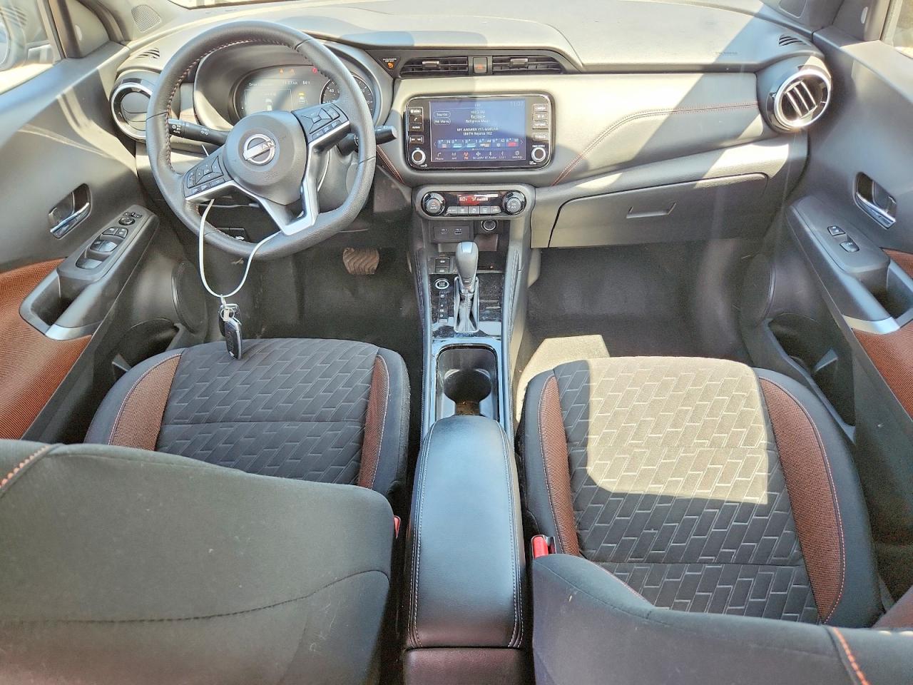 Nissan Kicks Sr