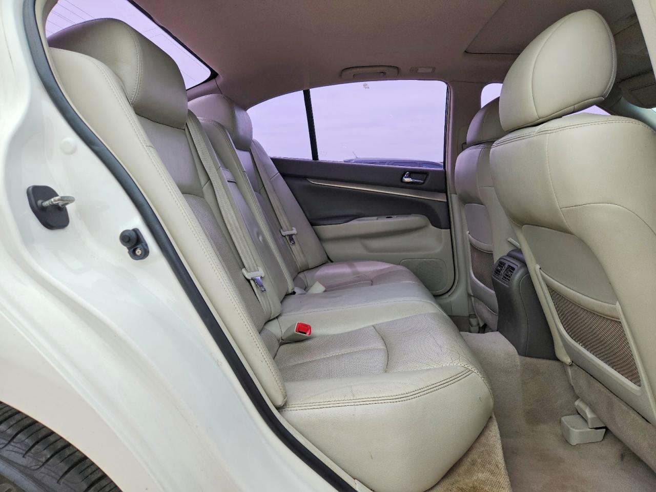INFINITI G37 X