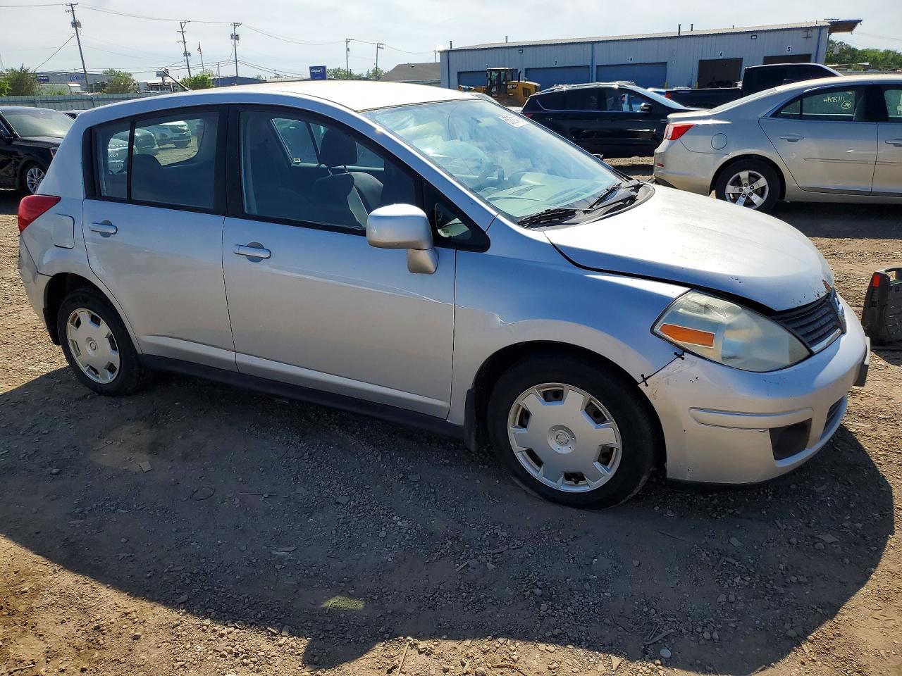 Nissan Versa 1.8 S