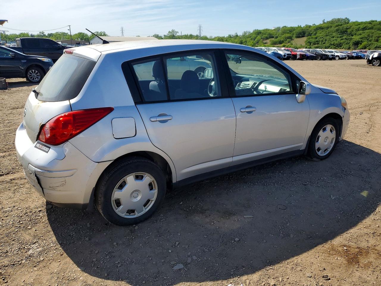 Nissan Versa 1.8 S