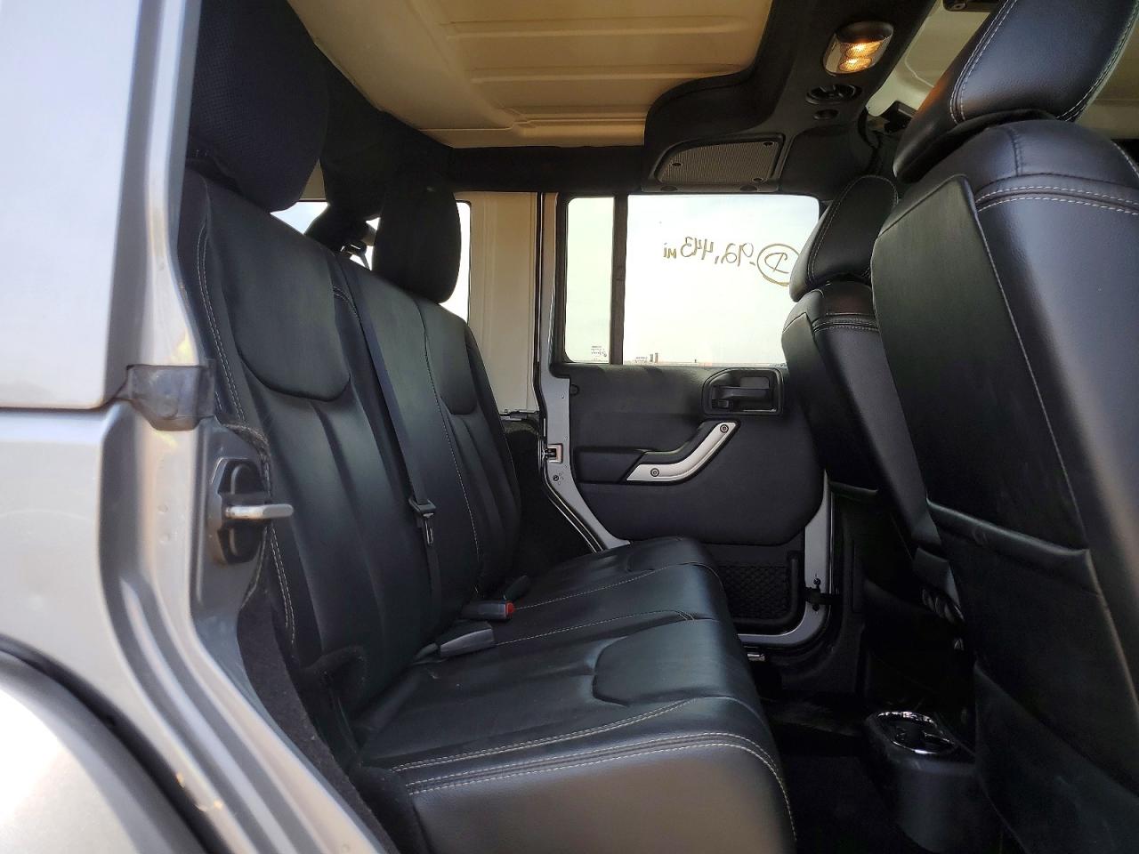 Jeep Wrangler Sahara