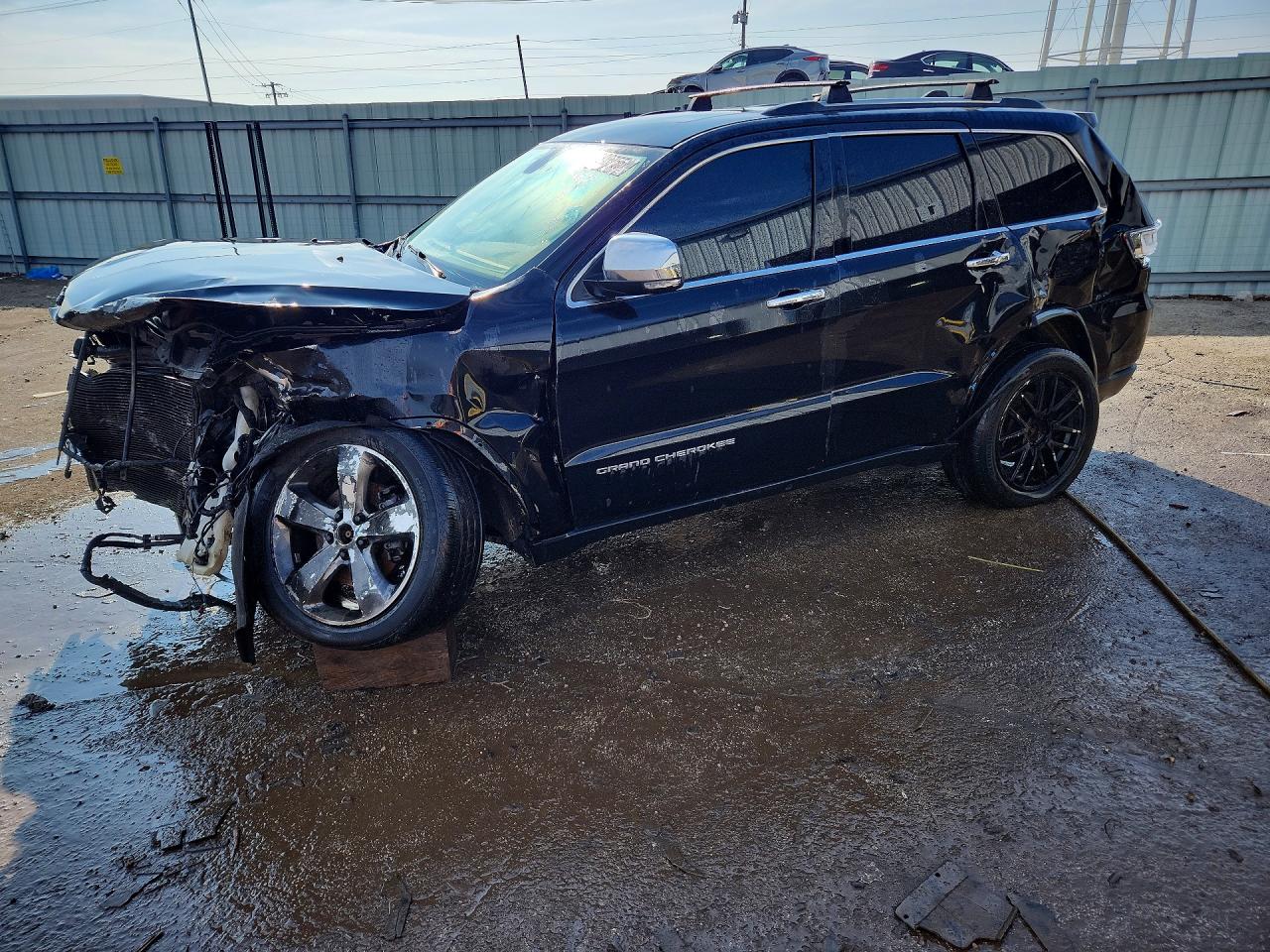 Salvage Jeep Grand Cherokee Image